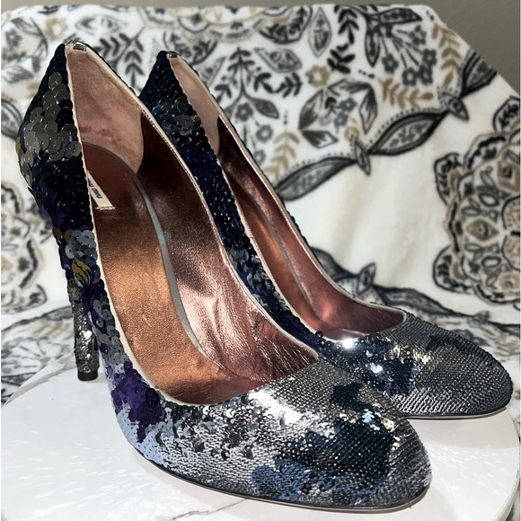 MIU MIU Sequin Embellishments Round ToePumpsHeels Size41 U.S. Size11 - Picture 4 of 16